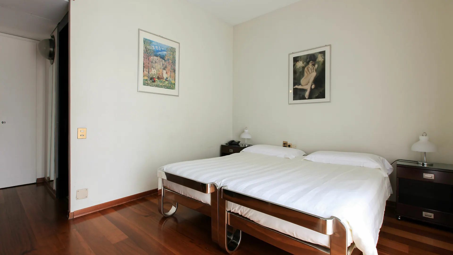 Vip'S Residence Milánó Apartman
