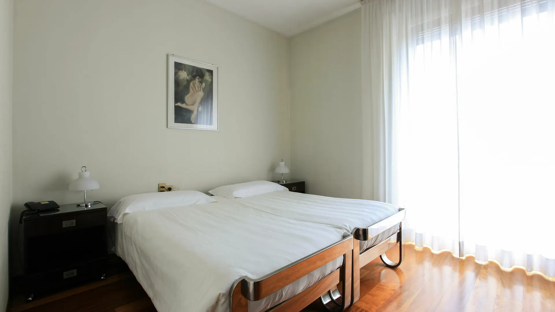 Vip'S Residence Milánó Apartman
